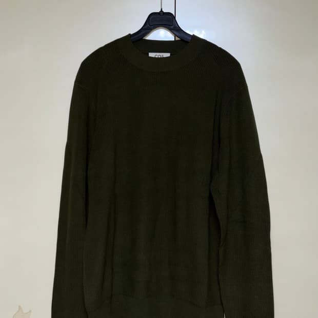 COS 코튼 스웨터 카키 (L 사이즈)