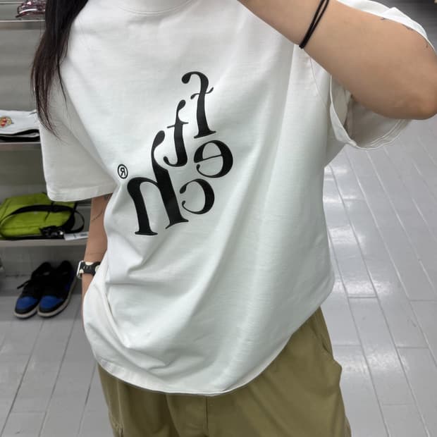 페치 빅 오리지널 로고 화이트 반팔 티셔츠