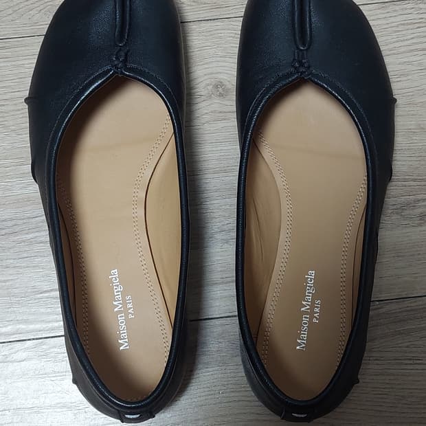 메종 마르지엘라 타비 발레리나 (블랙 / 240 사이즈)