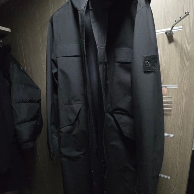 스톤아일랜드 고스트피스 탱크쉴드 파카