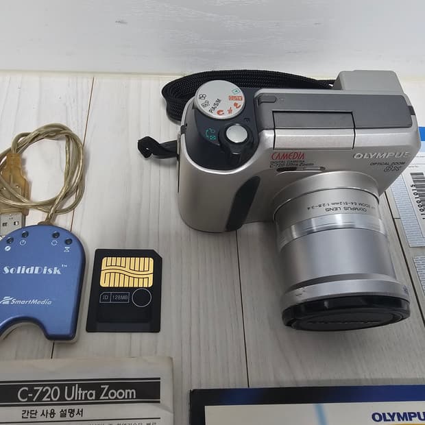 올림푸스 1세대 디카CAMEDIA C-720 울트라줌