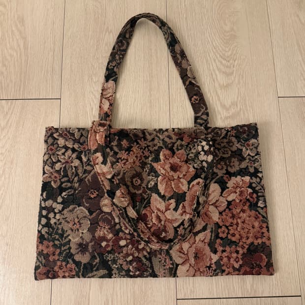 아모멘토 자카드 토트백 FLOWER JACQUARD TOTE