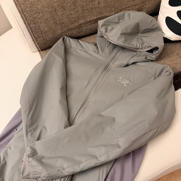 아크테릭스 아톰 후디 보이드 색상