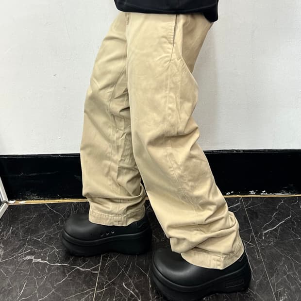 슈프림 로고 코튼 치노 팬츠 베이지