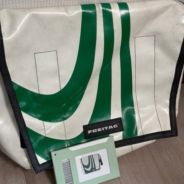 프라이탁 드라그넷 그린컬러 