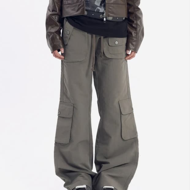 아캄 Flare Cargo Pocket Pants (Khaki)