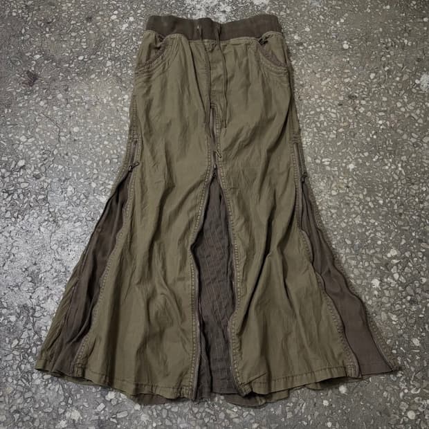 G.O.A Ziper Detail skirt