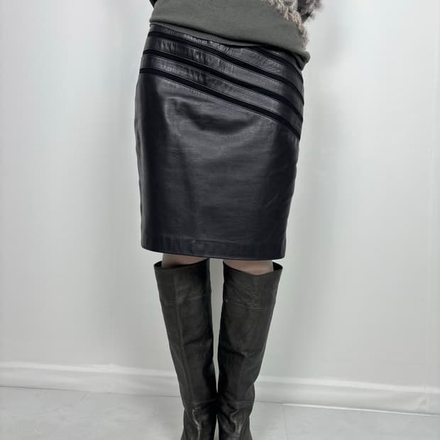 SEAM LEATHER MIDI SKIRT