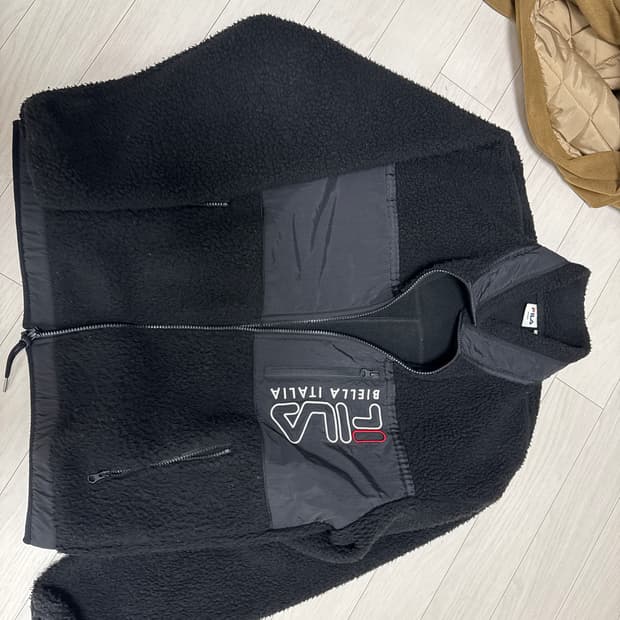 휠라 플리스 검정