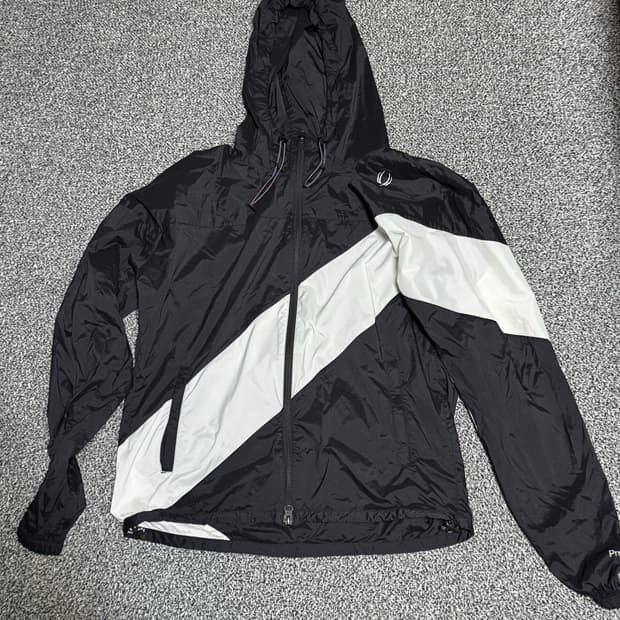 스파이더 바람막이