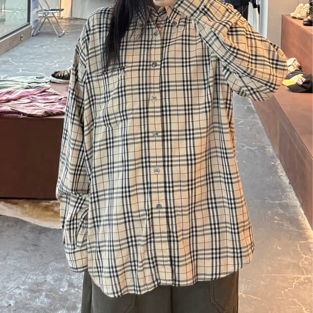 버버리 체크 긴팔셔츠 H3161