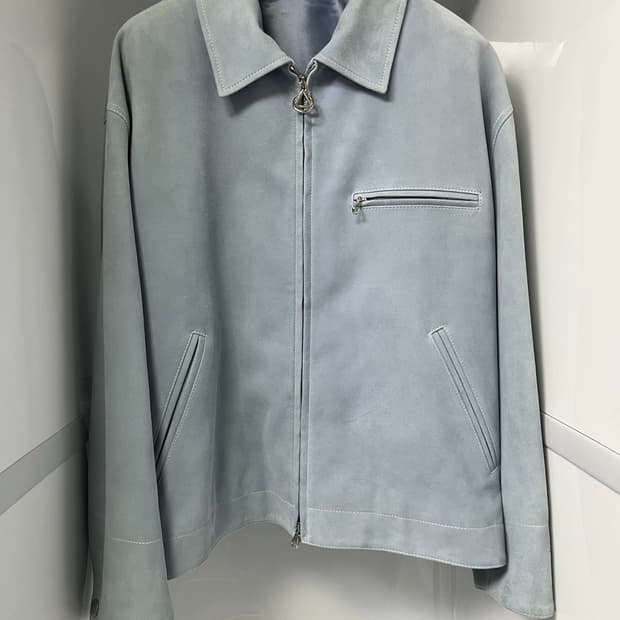 솔리드옴므 25ss 블루 에센셜 레더 스웨이드 자켓 48사이즈