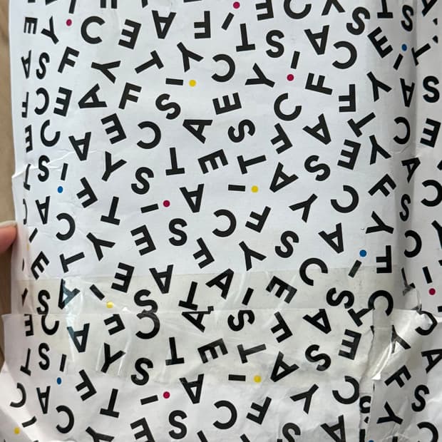 케이스티파이 17프로맥스 멀버리