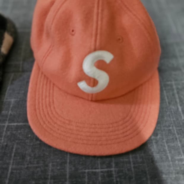 슈프림 에스로고 핑크