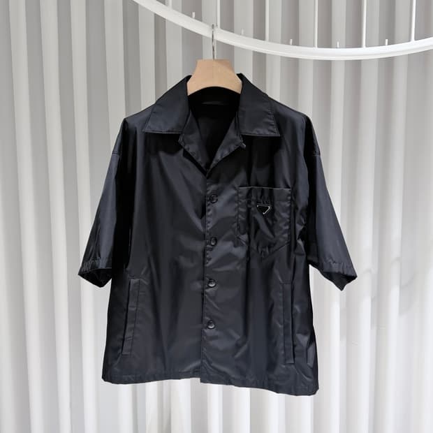 (S+급/XL) / 프라다 삼각로고 리나일론 쇼트 슬리브드 반팔 셔츠
