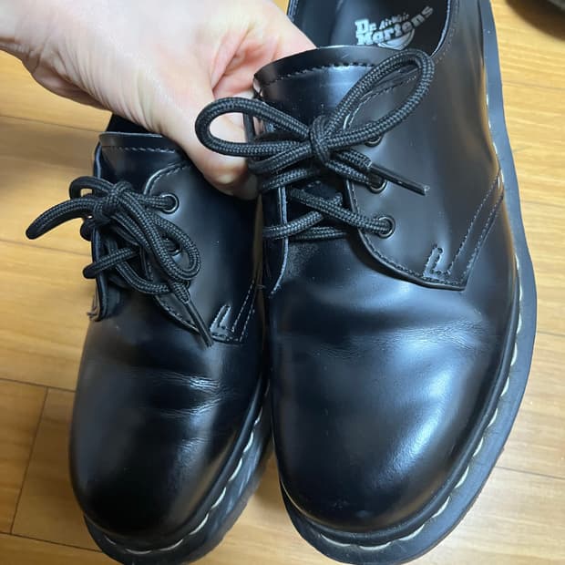 닥터마틴 1461 화이트 스티치 240