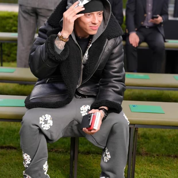 데님티어스 라인스톤 후드집업 블랙