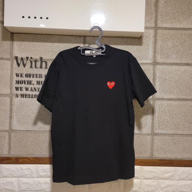 꼼데가르송 레드와펜 반팔 M