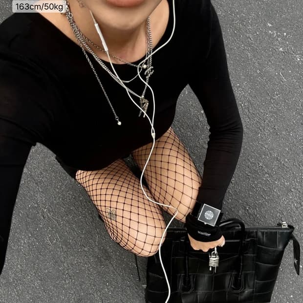 Odor 오도어 라운드 롱슬리브리스