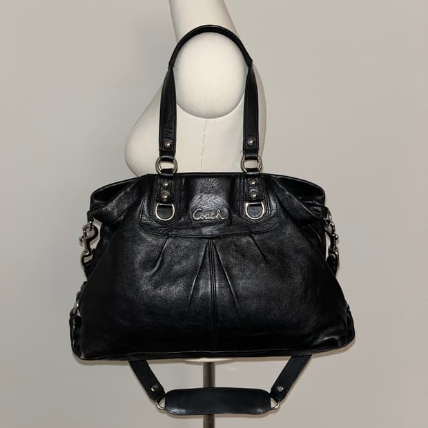 Coach All Black Shoulder bag