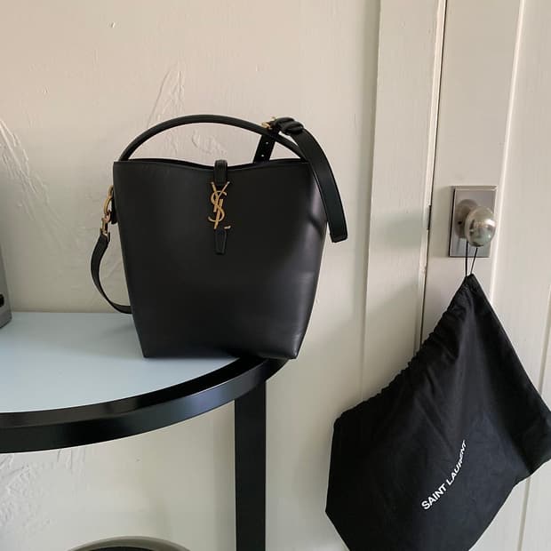 입생로랑 le37 버킷백