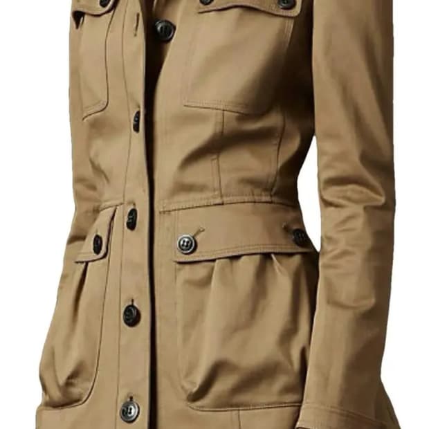 버버리의 4포켓 유틸리티 재킷