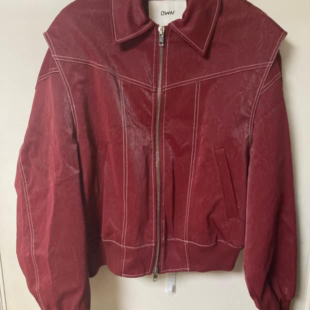 OWN 오운 스티치 글로시 레더 자켓 레드