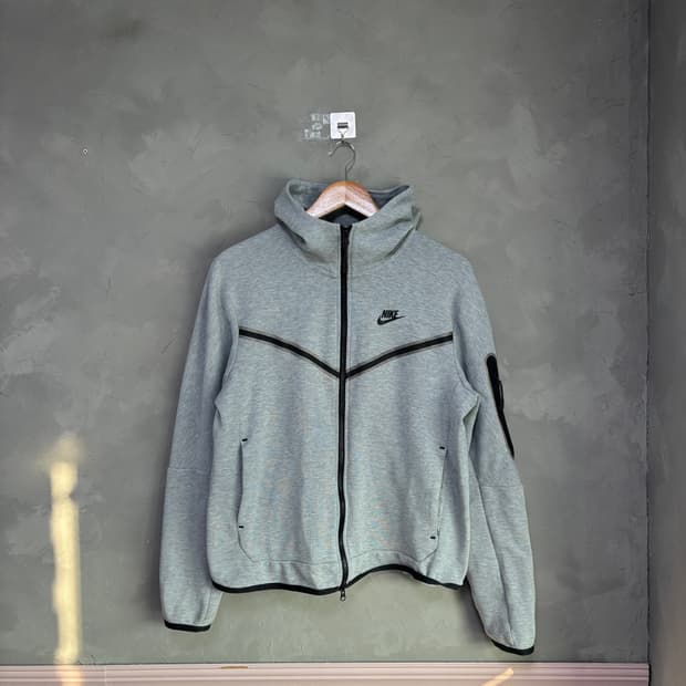 나이키 테크팩 후드집업 그레이