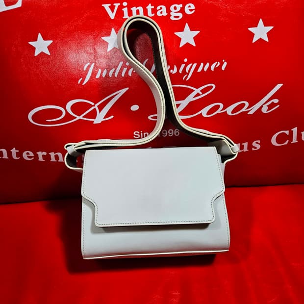 (거의새상품) 마지셔우드 화이트 투웨이 바바백 