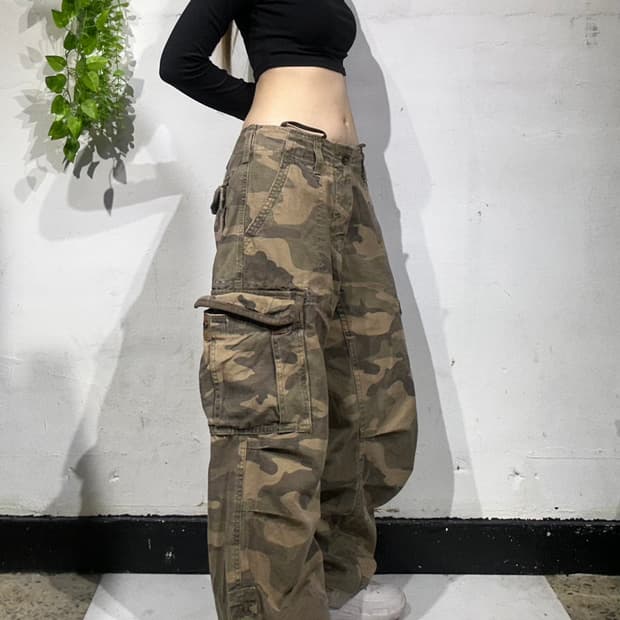 아베크롬비 베이지 밀리터리 카모 빅 포켓 와이드 카고 팬츠 L