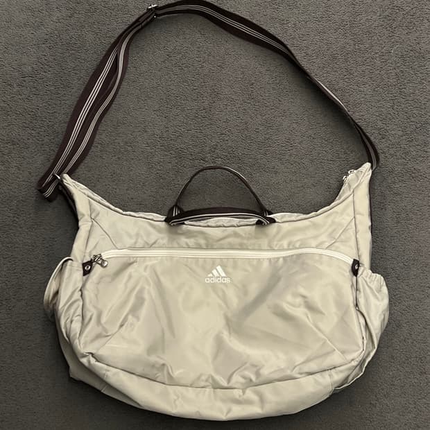 아디다스 올드스쿨 나일론 크로스백 처분 대장급 
