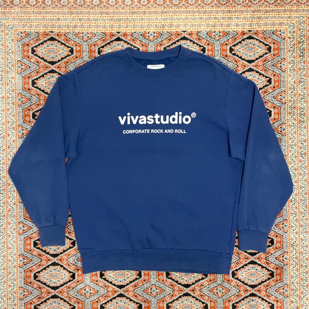 비바스튜디오 스펠로고 블루 맨투맨 남성XL