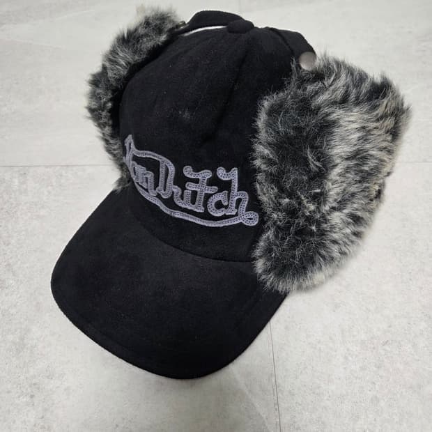 본더치(Von Dutch) 로고 귀달이 트래퍼 캡
