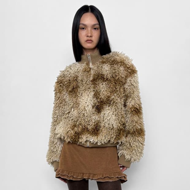 폴리수엠 샤기 퍼 자켓 베이지 미개봉 새제품 판매