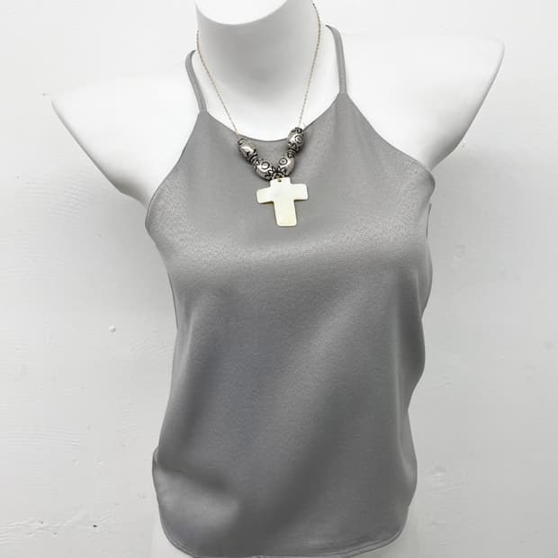 실버 새틴 홀터 슬립 쇠맛