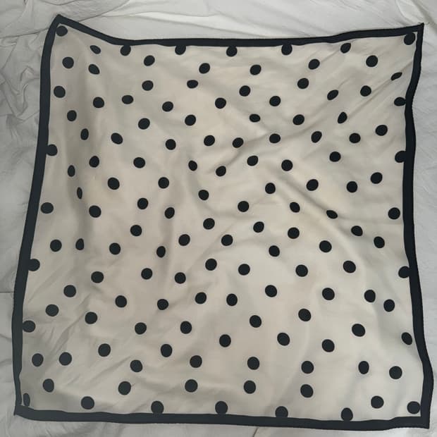 dots scarf