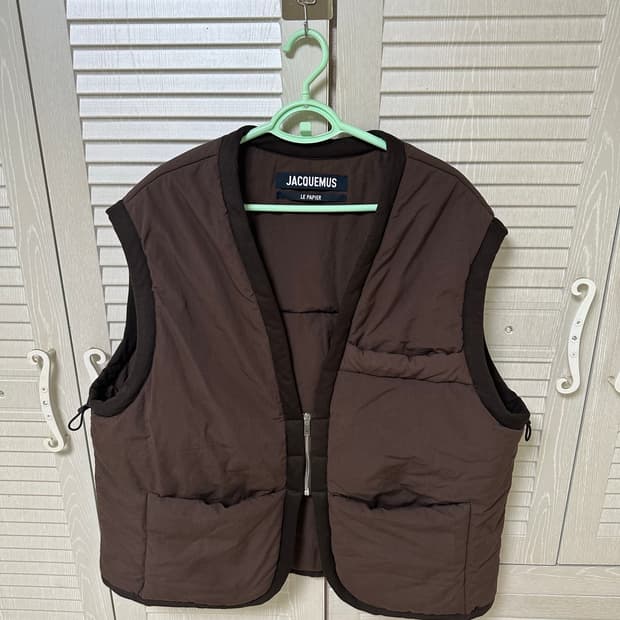 자크뮈스 패딩 조끼 브라운 52사이즈