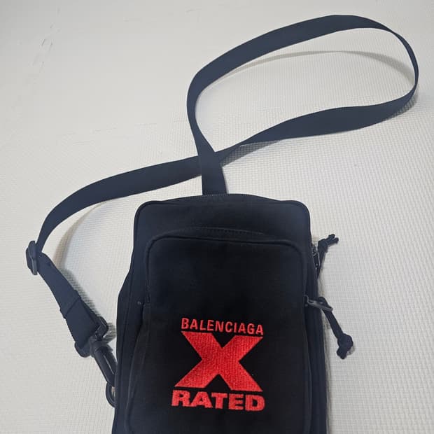 발렌시아가 x rate 크로스백