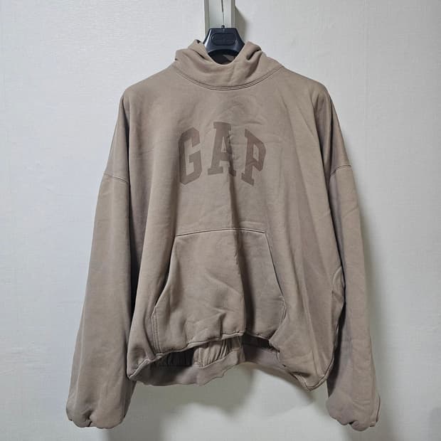 [XL] 이지 갭 엔지니어드 바이 발렌시아가 도브 후드 베이지
