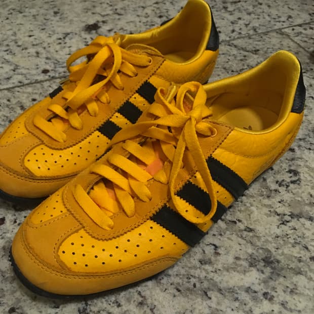 아디다스 재팬 옐로우 스니커즈