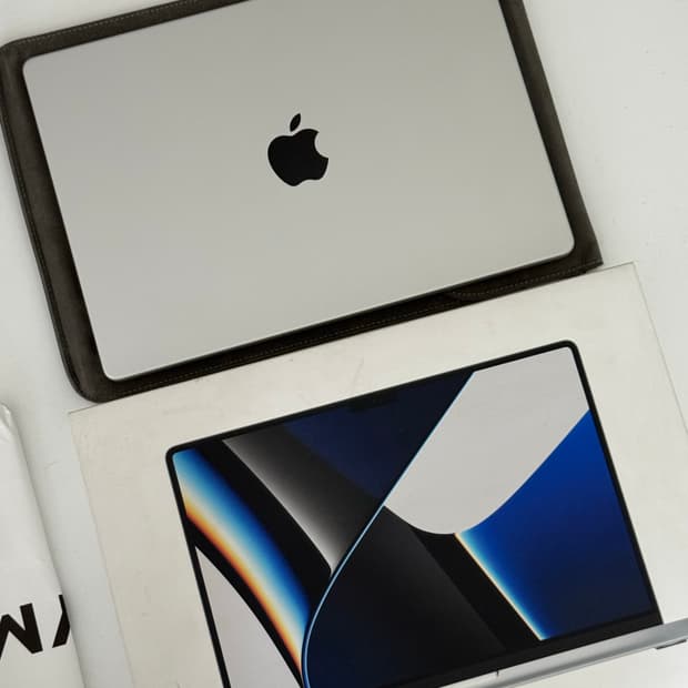 맥북 프로 M1 pro 14인치 16gb 512ssd 실버 풀박스 S급