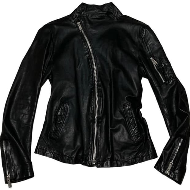 릭오웬스맛 양가죽 하이넥 사선 블랙 자켓