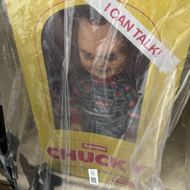 슈프림 20fw 처키 돌