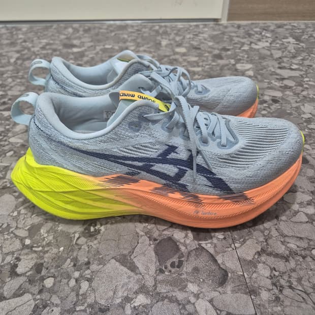 아식스 슈퍼블라스트 2