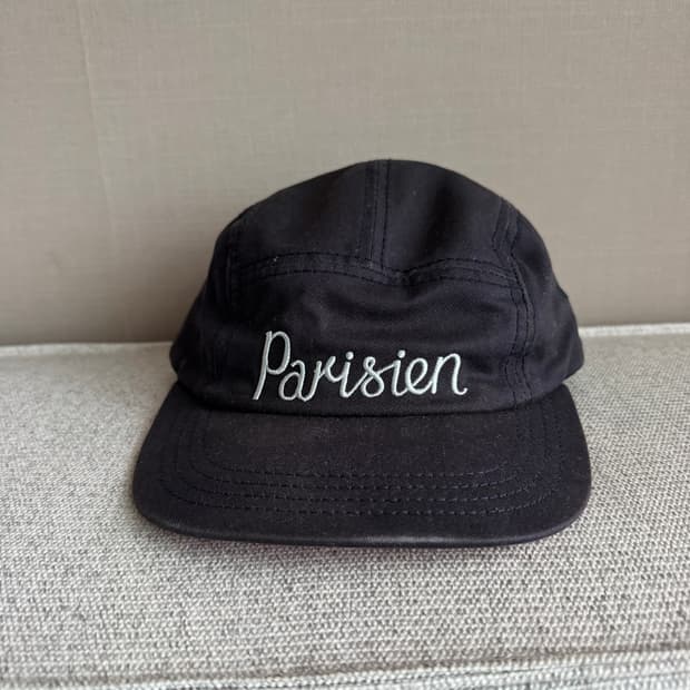 [Maison Kitsune] 키츠네X뉴에라 파리지앵 캠프캠_네이비