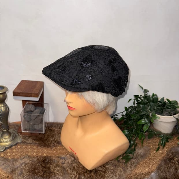 Black spangled heart lace hunting cap