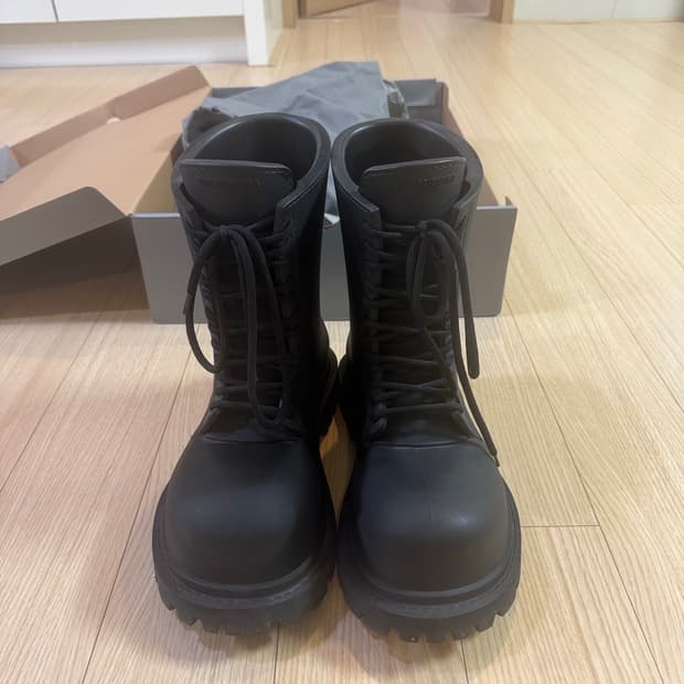 발렌시아가 스테로이드 부츠 42