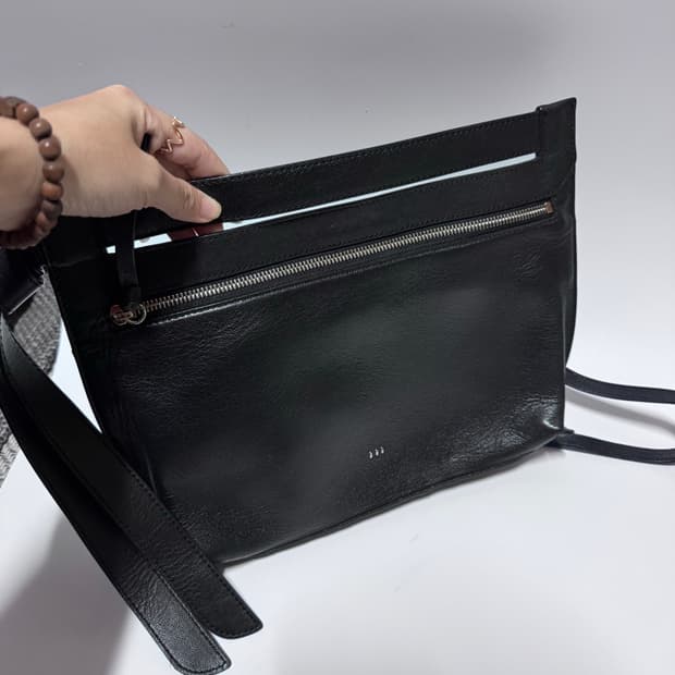 매드고트 크로스백 클러치백