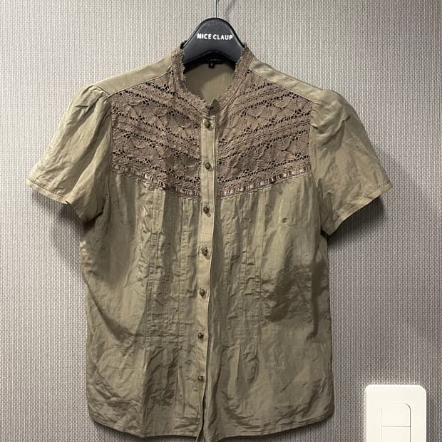 러블리 베이지 블라우스