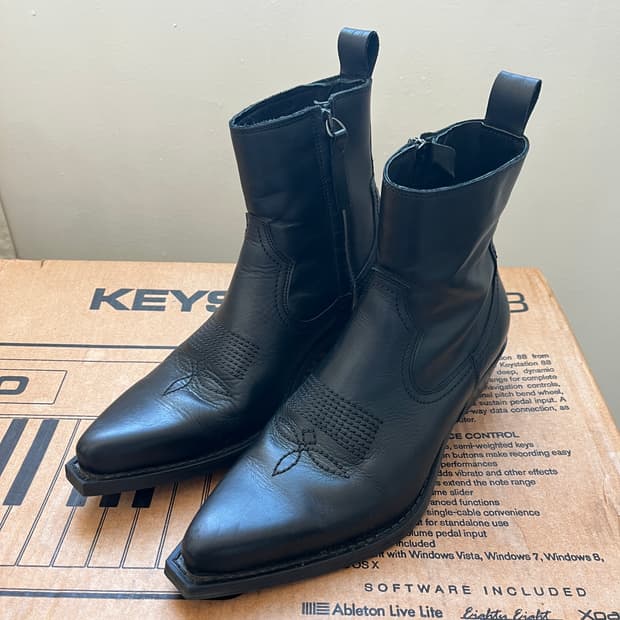 자라 소가죽 카우보이 부츠 255